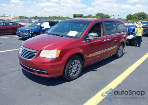 2013 Chrysler Town & Country Touring-L z USA, uszkodzony, nr VIN 2C4RC1CG6DR508823